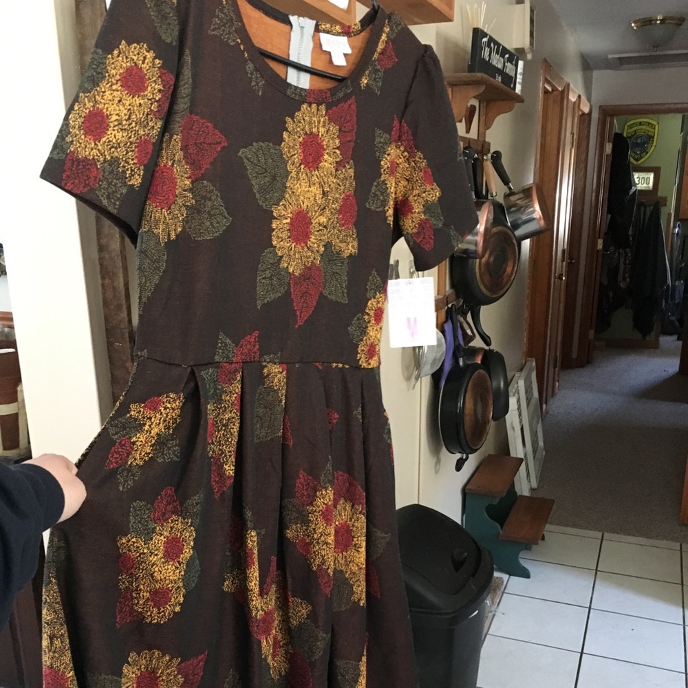 BRAND NEW W TAGS LULUROE AMELIA SZ M